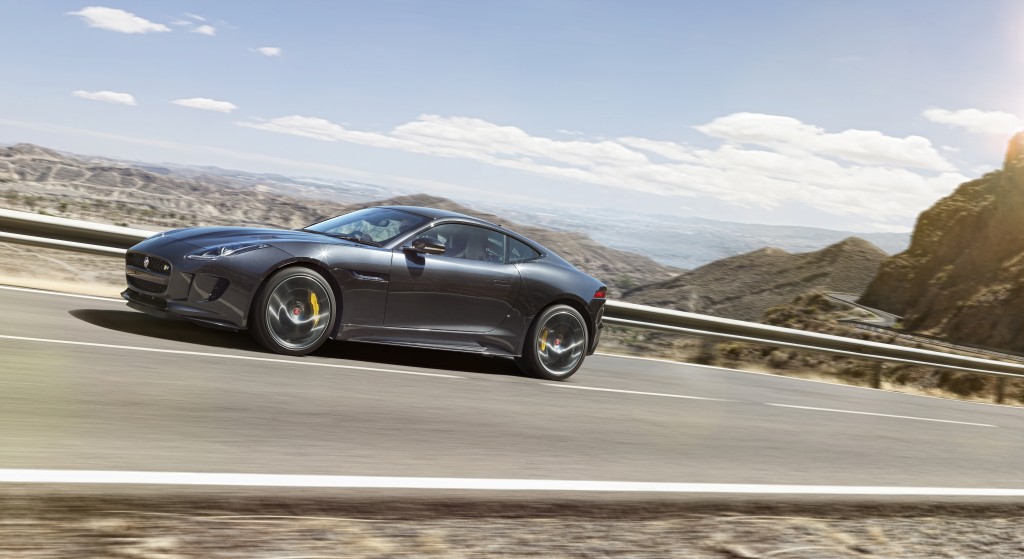 Jag_FTYPE_16MY_AWD_R_Storm_Grey_Image_191114_03_98631