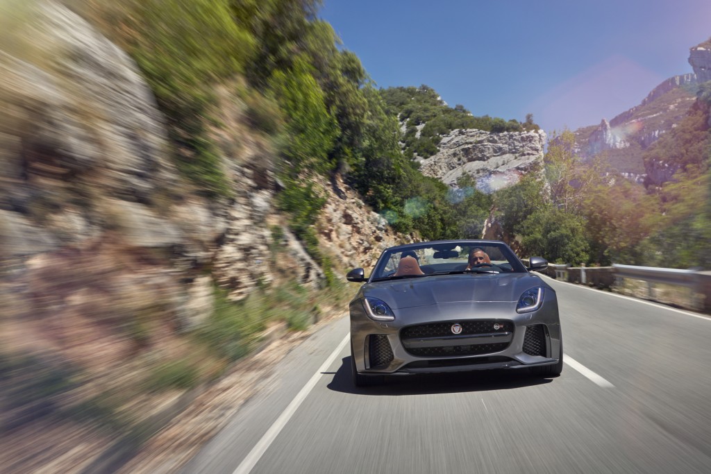 Jag_FTYPE_SVR_Convertible_Location_170216_20_126617